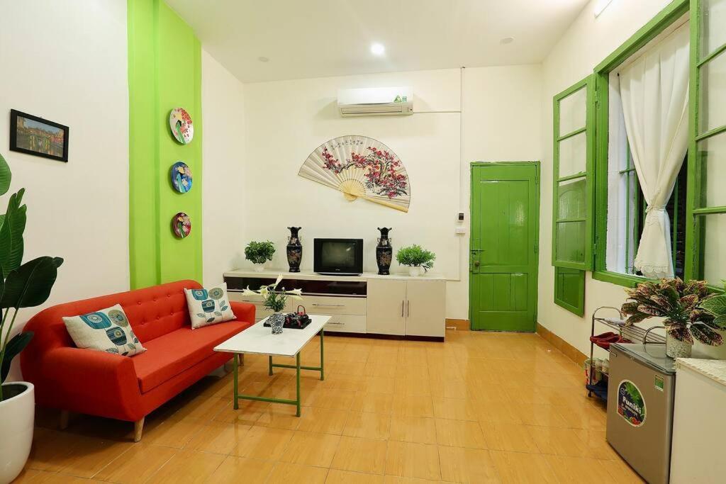 Daisy's Apartment